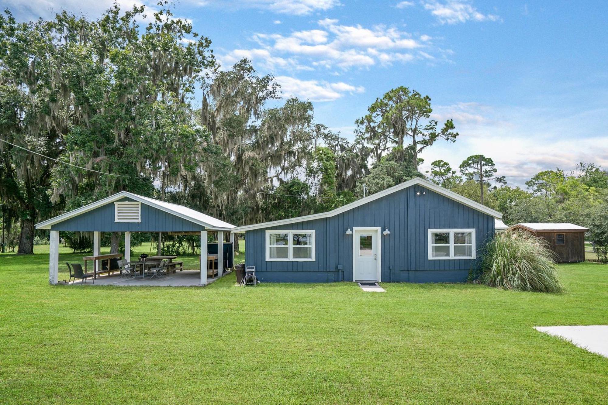 Cozy River Family Friendly Dock Playset Bball Court Palatka